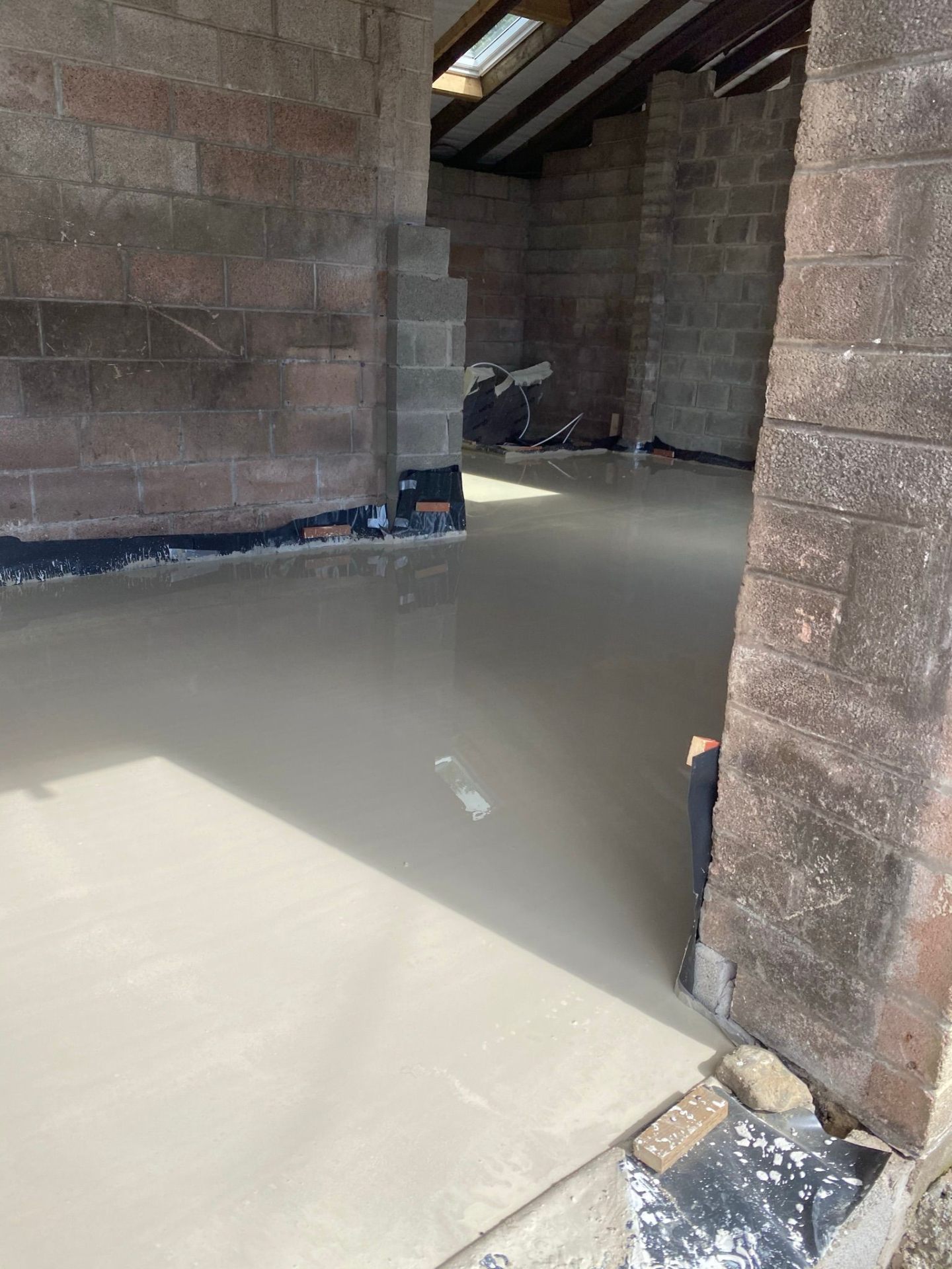 DPM lapped at door reveals prior to UFH installation