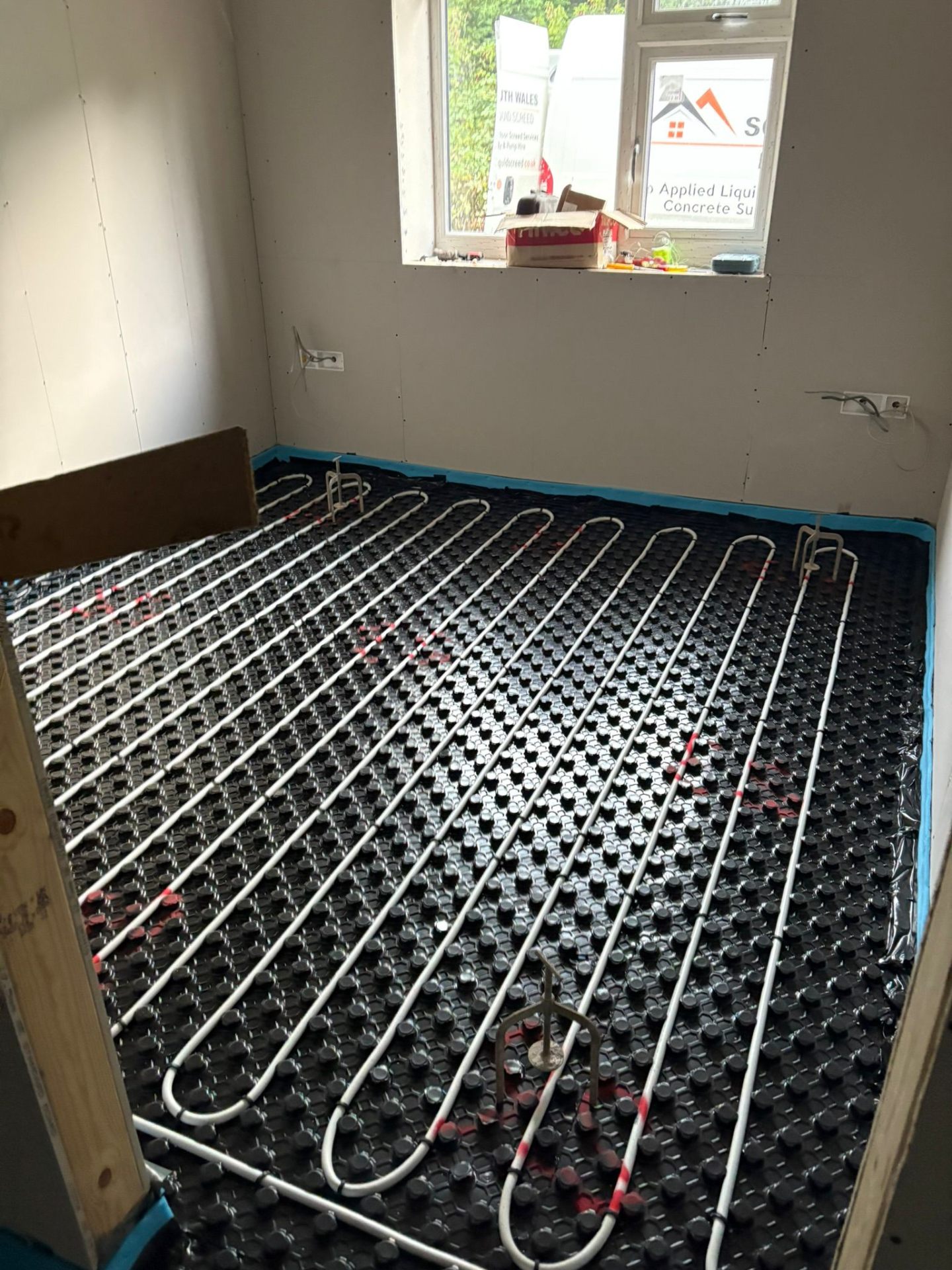 UFH loops in a bedroom prior to screed pour